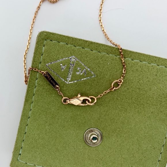 Van Cleef & Arpels Sweet Alhambra heart bracelet! - Picture 5 of 8